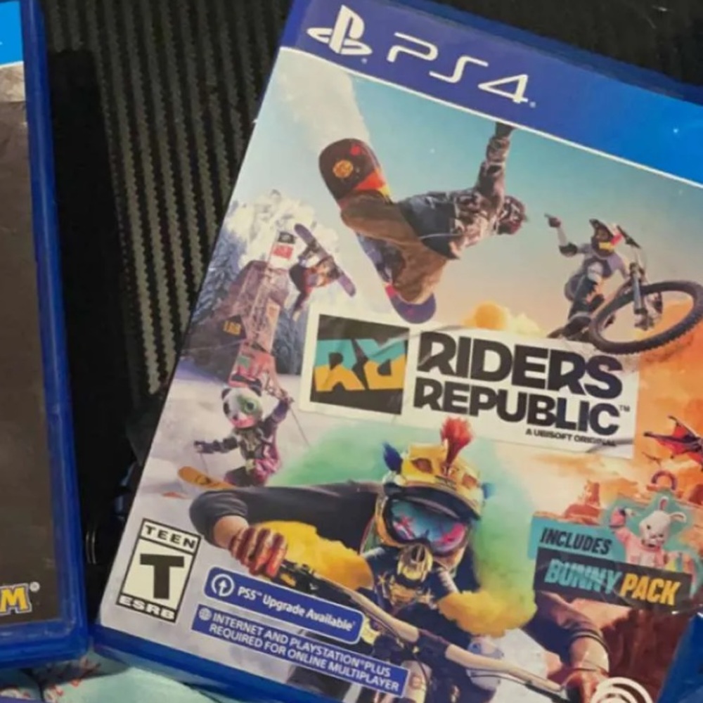 Ps4 GAME BUNDLE - Picture 3 of 3